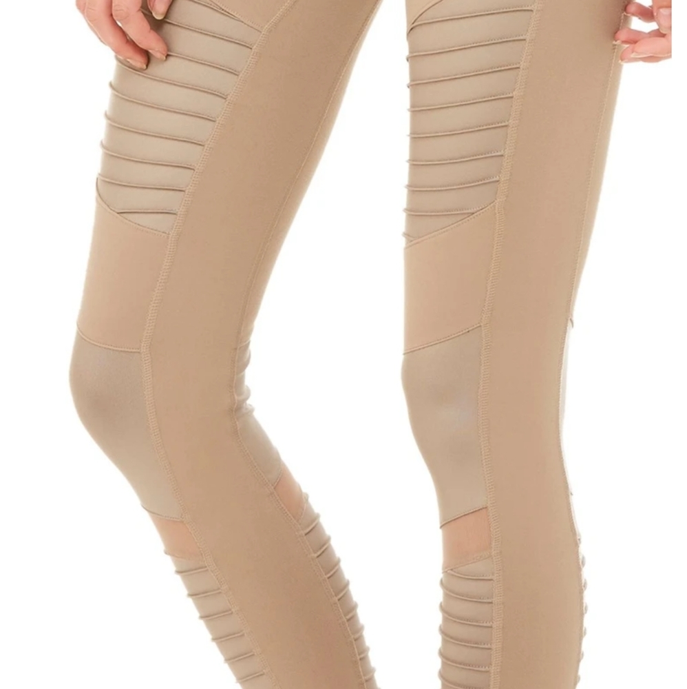 Alo moto leggings in gravel glossy size small